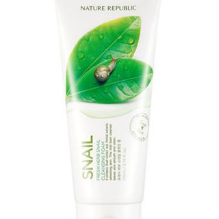 Sua rửa mặt snail