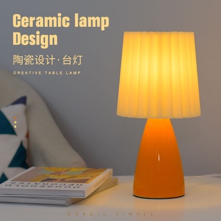 Simple ceramic small table lamp, reading lamp, desk lamp, office lamp, room lamp, bedside lamp, bedroom bedside lamp modern pleated knot wedding warm creative romantic adjustable light European style table lamp vOVh