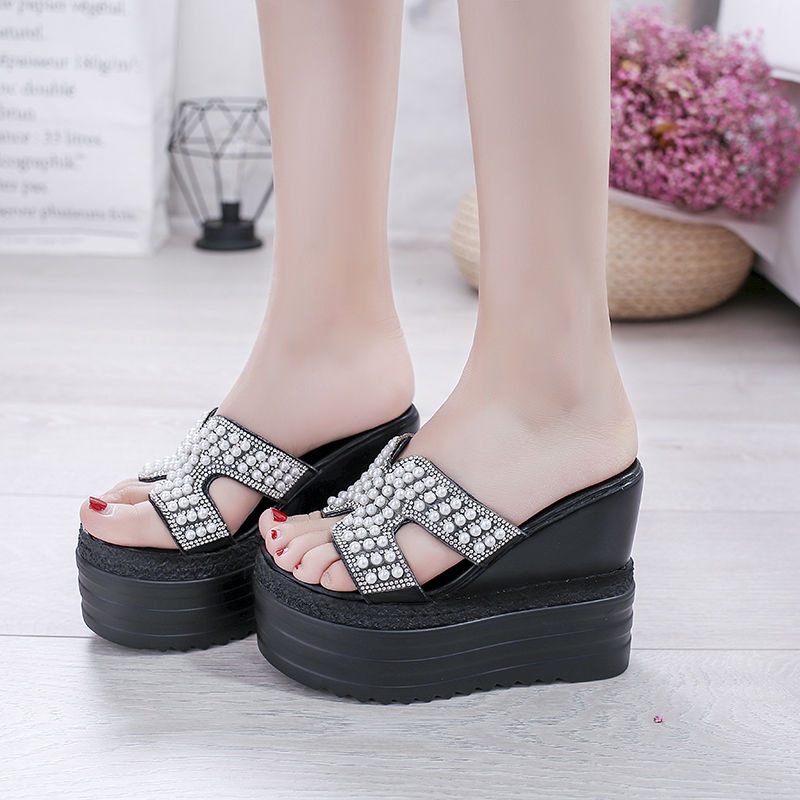 Sandal đế xuồng cao hợp thời trang cho nữ