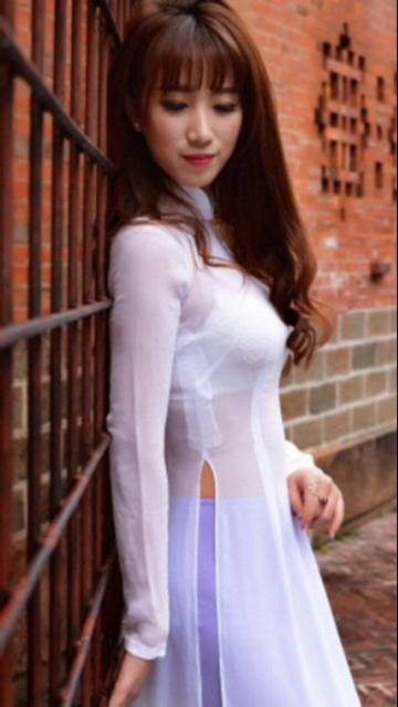 L áo dài xuyên thấu tà thường