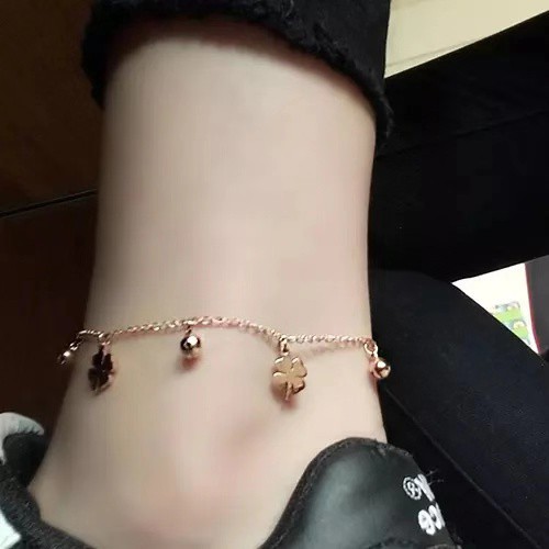 Lắc chân bằng thép titan mạ vàng hồng 18K/vàng/bạch kim mặt hình cỏ bốn lá dễ thương chống nước chống gỉ cho nữ