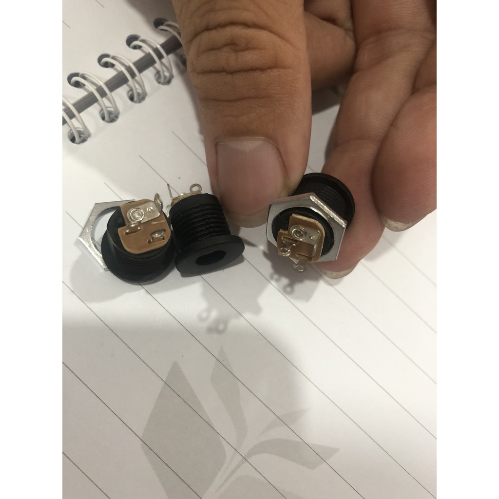 Jack cắm DC nhựa