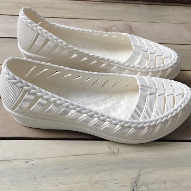 Giày nữ nhựa cao cấp đi nắng mưa