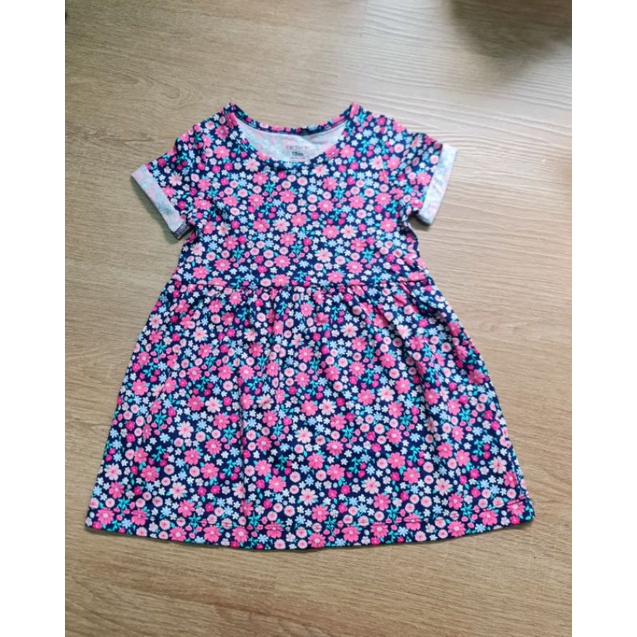 Váy C.a.r.t.e.r.s bé gái ( size 18m và 5y )