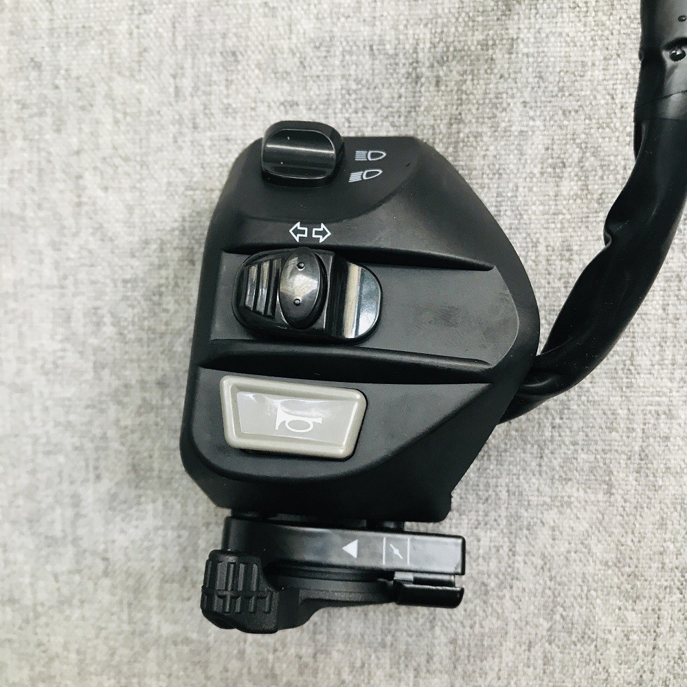 Cùm công tác xe máy, cùm nút nhấn xe máy gắn xe EXCITER, MIO, NOUVO 4, LUVIAS (cùm bên trái và cùm bên phải)