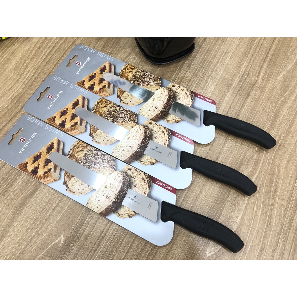 Dao cắt bánh mỳ bánh ngọt Victorinox Swiss Classic nhập khẩu từ Thuỵ Sỹ 22cm cán nhựa đen
