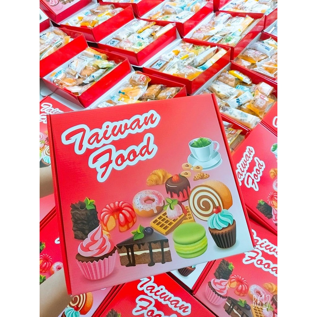 THÙNG BÁNH MIX ĐỦ VỊ KÈM HỘP BIẾU TẶNG