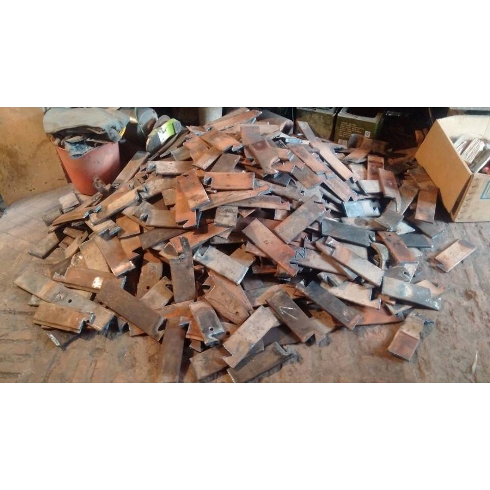 Dao chặt xương lợn 700G rèn thủ công từ nhíp xe oto