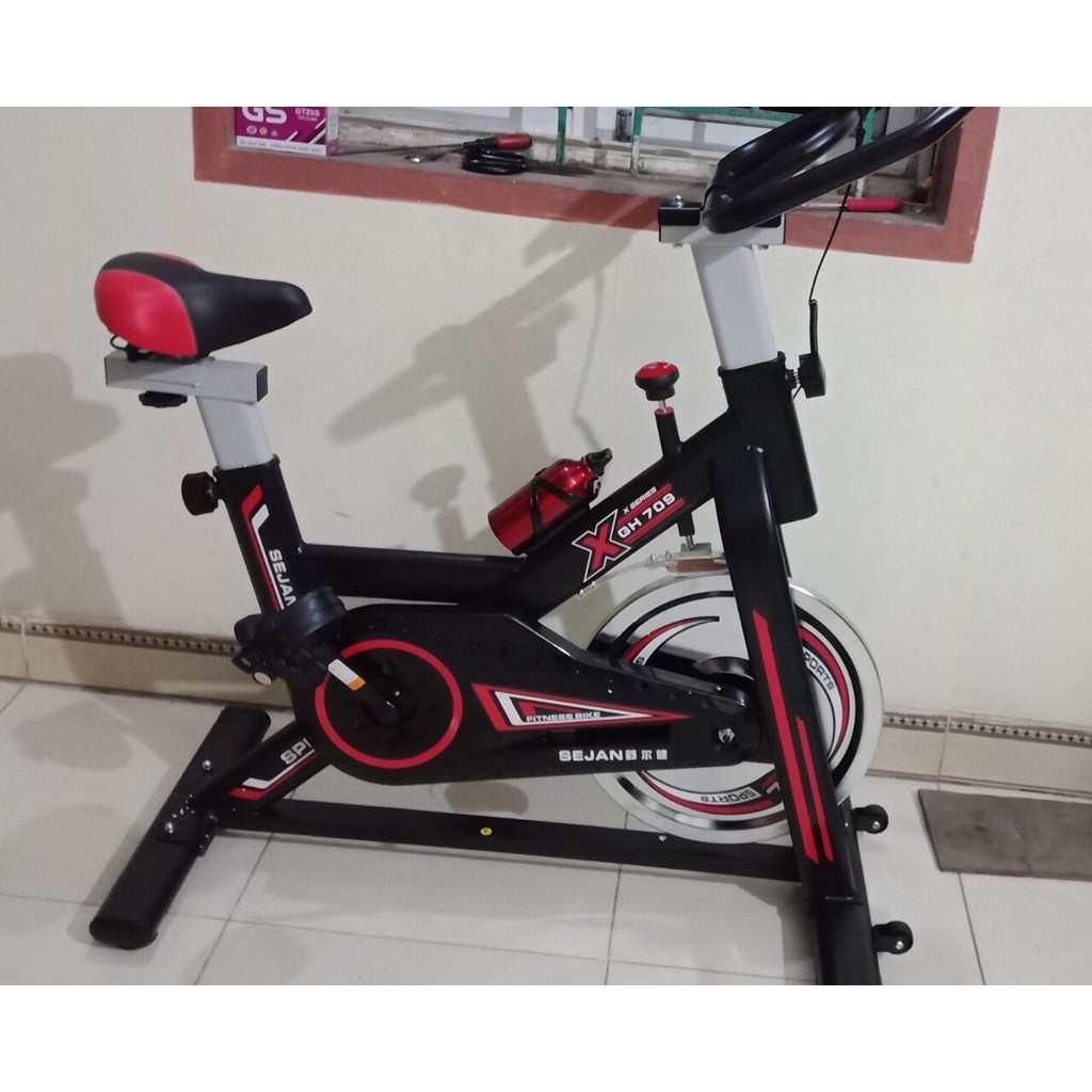 Xe đạp tập thể dục tại nhà  - Kèm ảnh, video thật