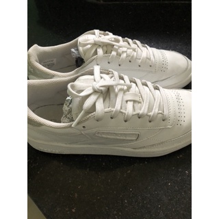 pass giày reebok