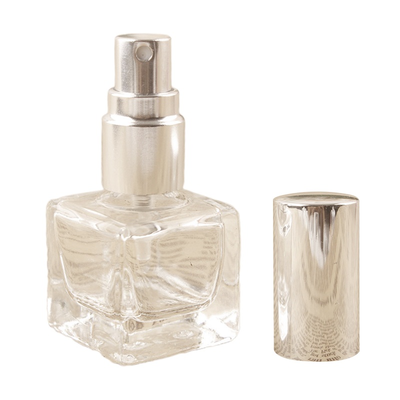 Bộ 3 Chai Rỗng 10ml Dùng Đựng Mỹ Phẩm / Kem / Mẫu Thử Cho Nhà Tắm