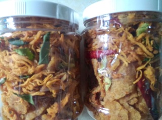 5 Hũ 500Gr Cơm Cháy Lắc Khô Gà