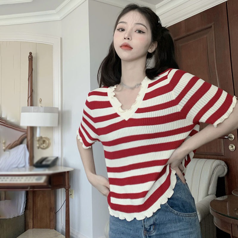 Áo Dệt Kim Ngắn Tay Cổ Chữ V Form Ôm Họa Tiết Kẻ Sọc