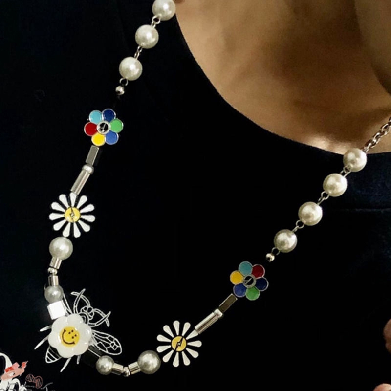 Dây Chuyền Mặt Hoa Cúc Đính Ngọc Trai Phong Cách Hip Hop