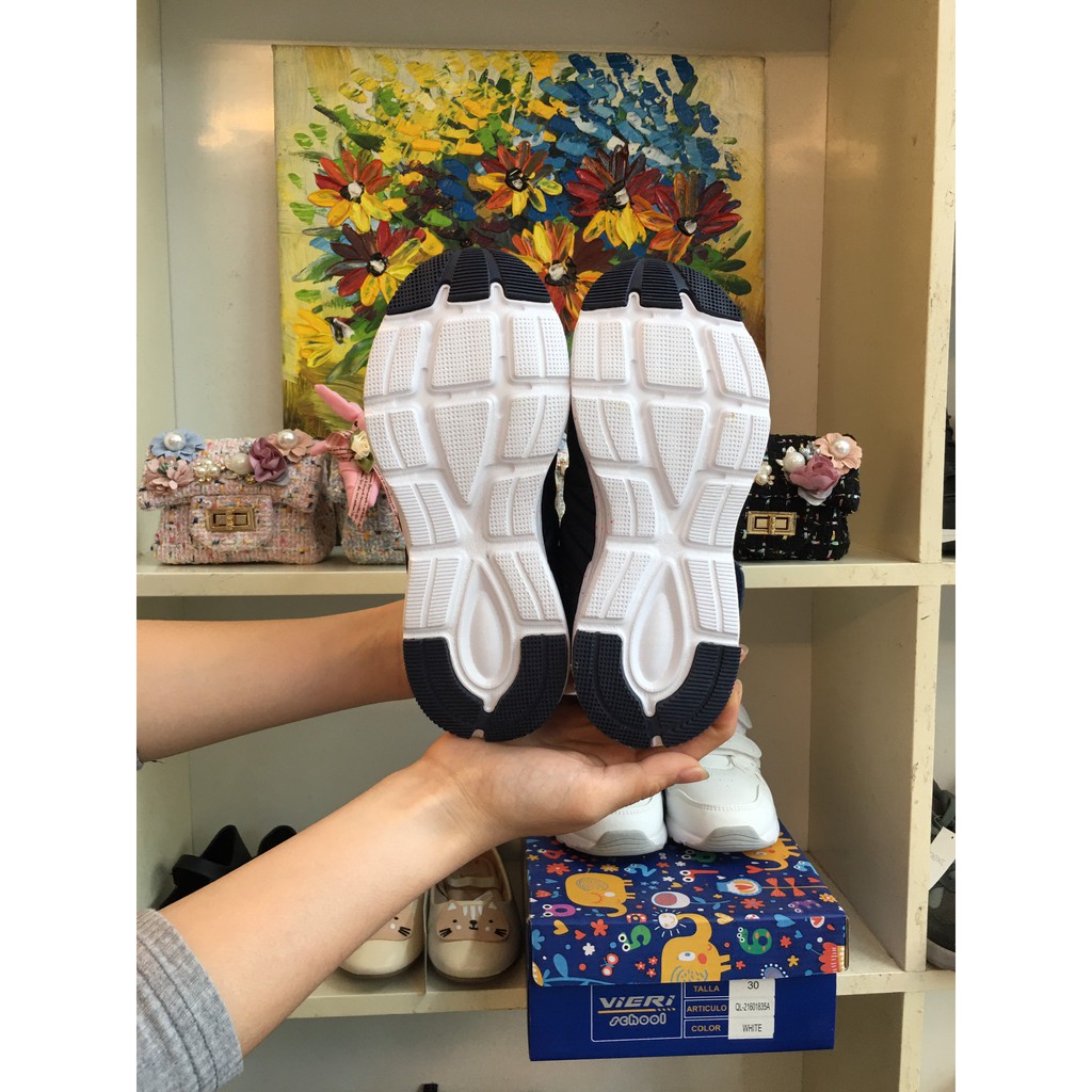 Giày Thể Thao Young Spirrit  Đen Phối Hồng Bé Gái Êm Nhẹ,Đế GIày Chống Trơn Trượt Tốt Phù Hợp Cho Các Bé Di Chơi,Đi Học