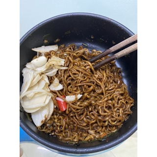 mì trộn tương đen