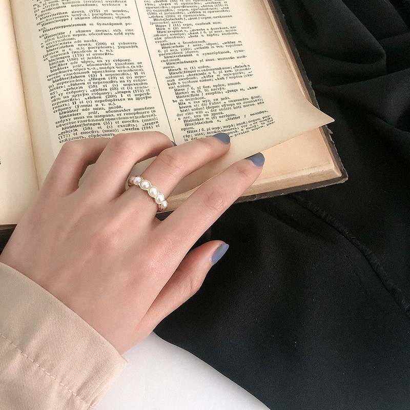 Nhẫn đính ngọc trai thời trang cá tính dành cho nữ