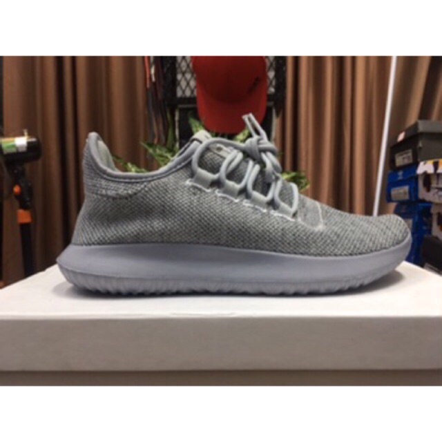 Giày Tubular Shadow màu ghi