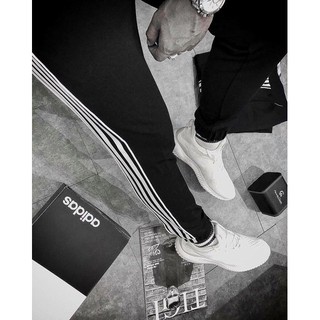 Quần jogger  dày dặn sọc trắng