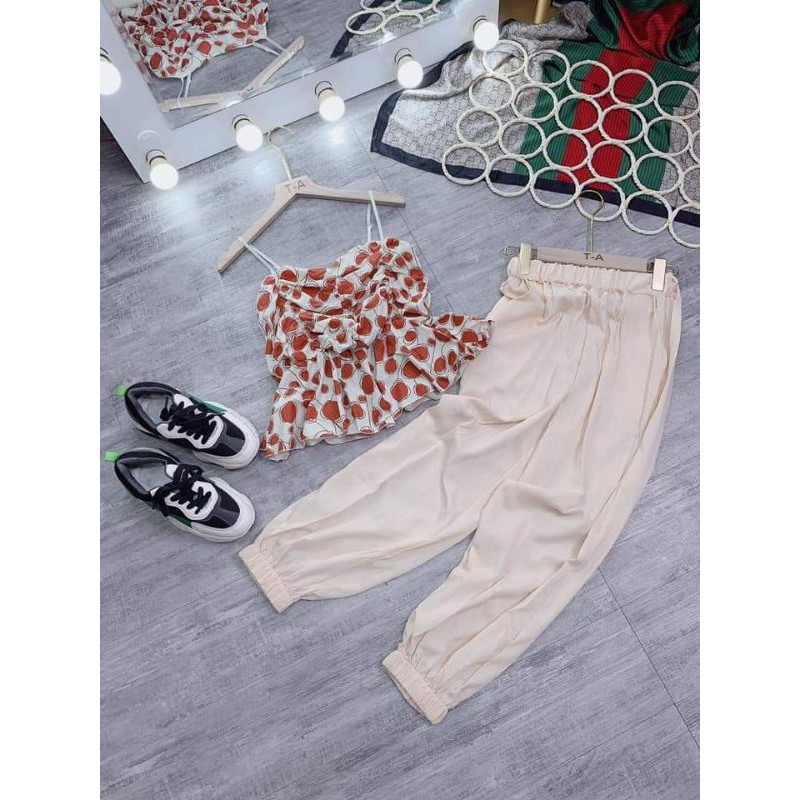 com bộ 5 sét áo quần trên live