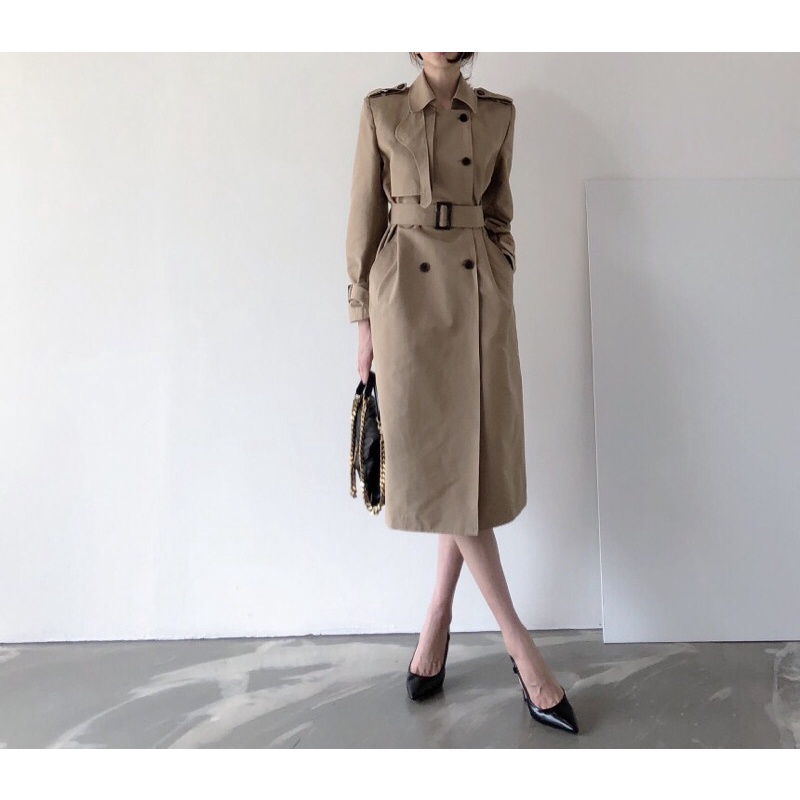 Áo khoác dáng dài khaki xẻ sau