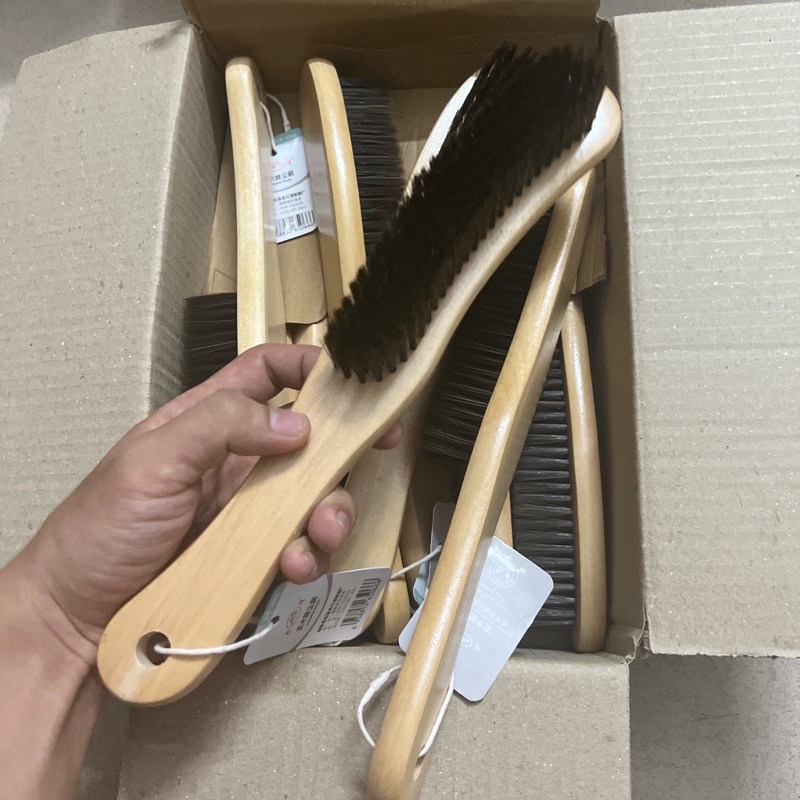 Phủi Tóc Cán Gỗ Size Lớn Lông Mềm - Phủi Cực Sạch