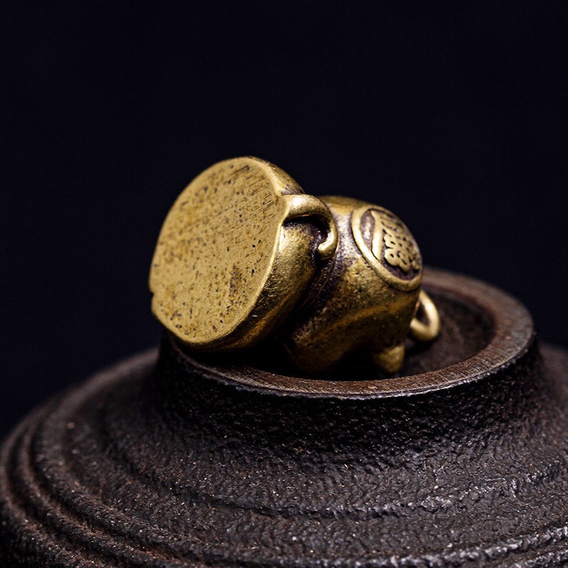 Tượng Trưng Bày Phong Thủy Bằng Đồng Hình Mèo May Mắn