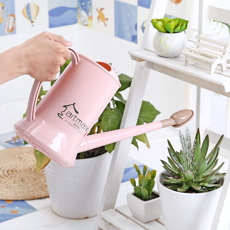 Bình Tưới Cây Bằng Nhựa Gắn Vòi Dài 2L Thiết Kế Tiện Lợi