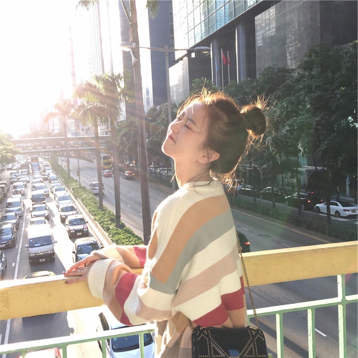 Áo sweater nữ tay dài dáng rộng kẻ sọc ngang thời trang