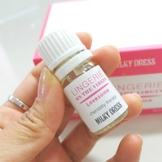 Tinh dầu nước hoa cho vùng kín Milky Dress Lingerie On The Virgin 5ml