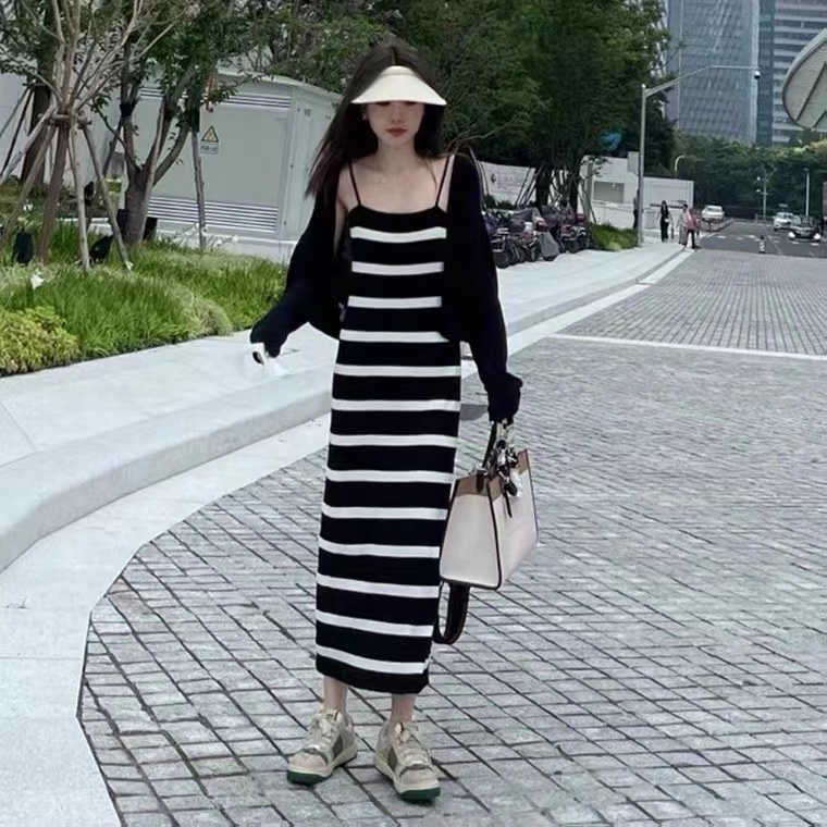 SUXI Đầm Midi Dệt Kim Sát Nách Hoạ Tiết Kẻ Sọc Thiết Kế Đơn Giản Hợp Thời Trang