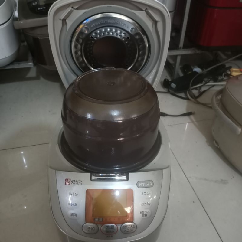 NỒI CƠM TIGER GỐM 3 CHẾ ĐỘ CƠM CHÁY