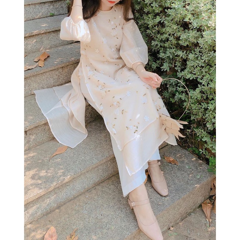 Áo Dài Cách Tân Nữ Tay Bồng Cổ Tròn Ren Hoa Nổi AZ29