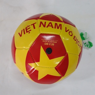 Quả bóng đá số 2 in cờ và đội tuyển việt nam màu vàng pha đỏ - rẻ nhất