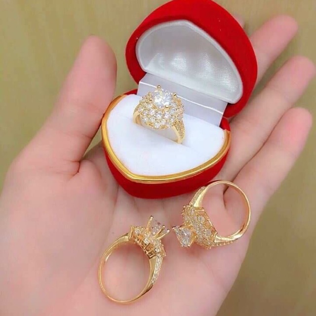 Nhẫn hột đá