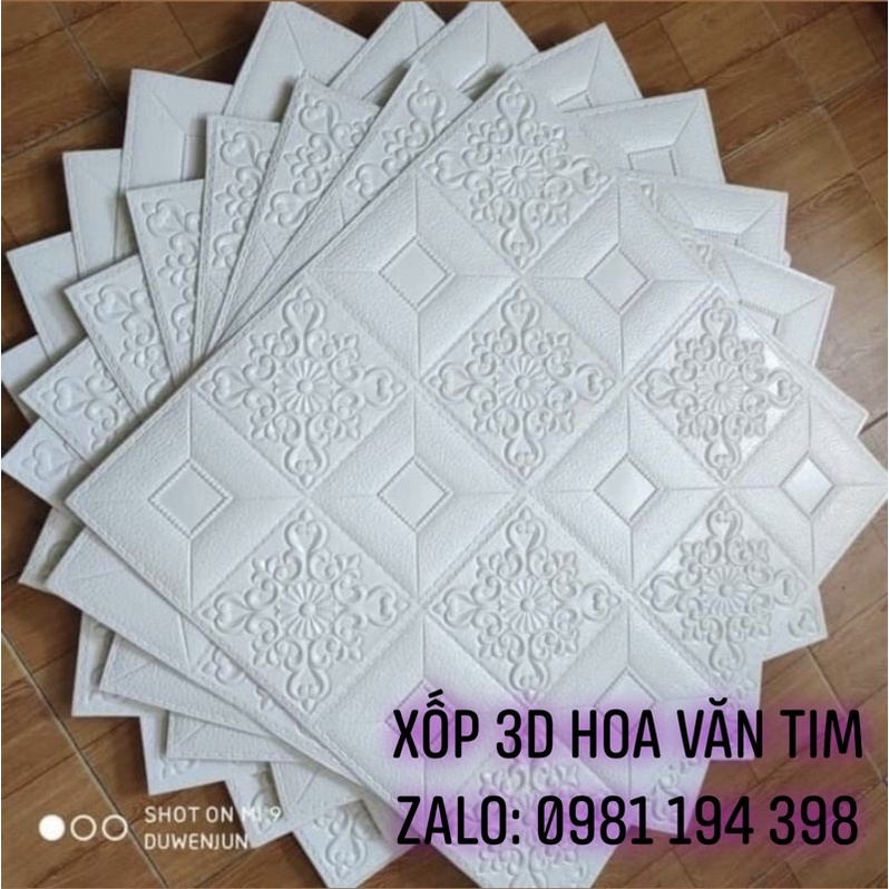 Xốp dán tường 3D Hoa Văn Tim, Cổ Điển khổ lớn 70x70cm