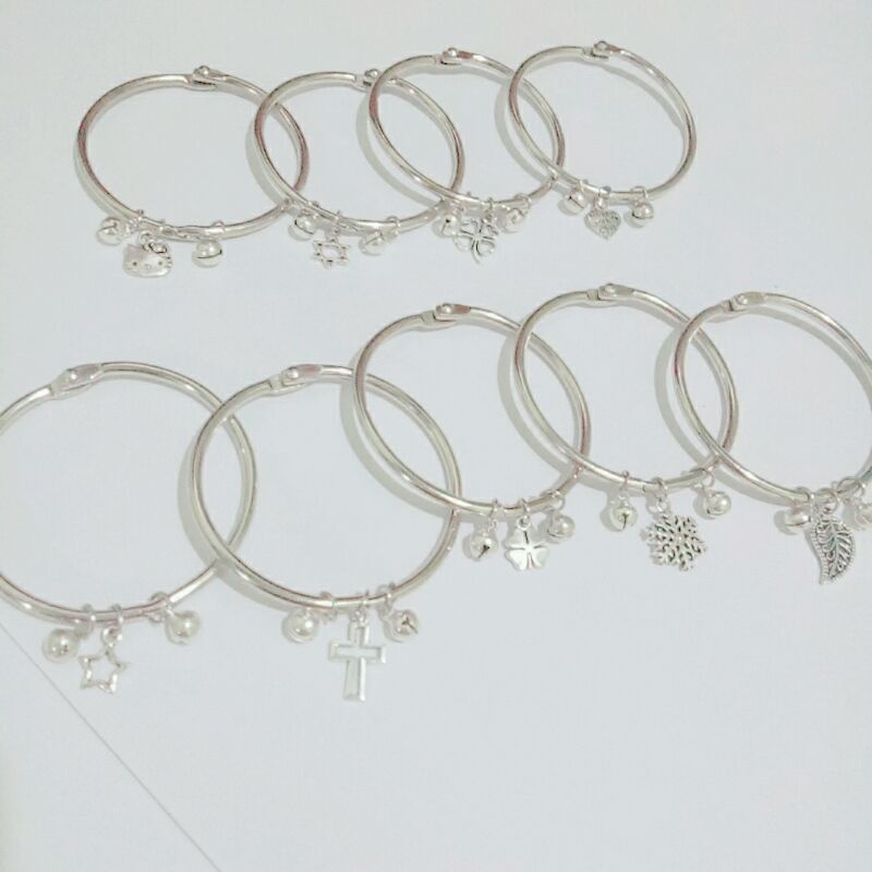 Sỉ 10 kiềng tay màu bạc không trùng mẫu như hình ảnh thật shop tự chụp