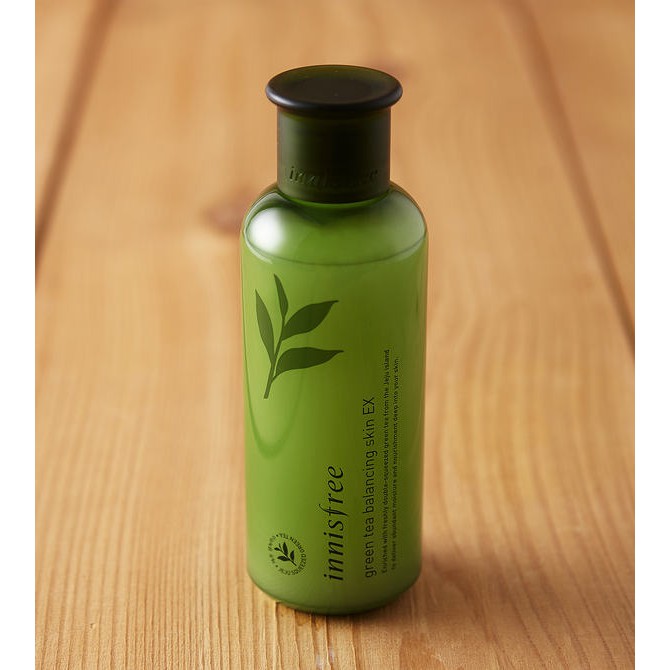 Nước Hoa Hồng Innisfree Trà Xanh Green Tea Balancing Skin EX 200ml