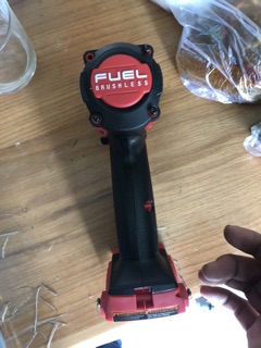 Võ máy milwaukee 2804 zin mới