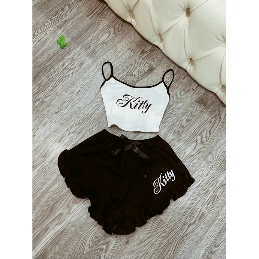 Sét Bộ Thể Thao Áo Hai Dây Kết Hợp Quần Thun Ngắn In Chữ Kitty Đáng Yêu TTPK0322