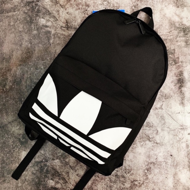 Balo đen logo trắng