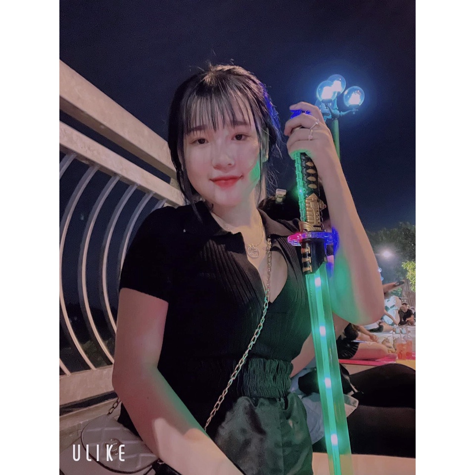 Kiếm nhựa đồ chơi katana trẻ em có vỏ phát sáng siêu nhân samurai siêu hot