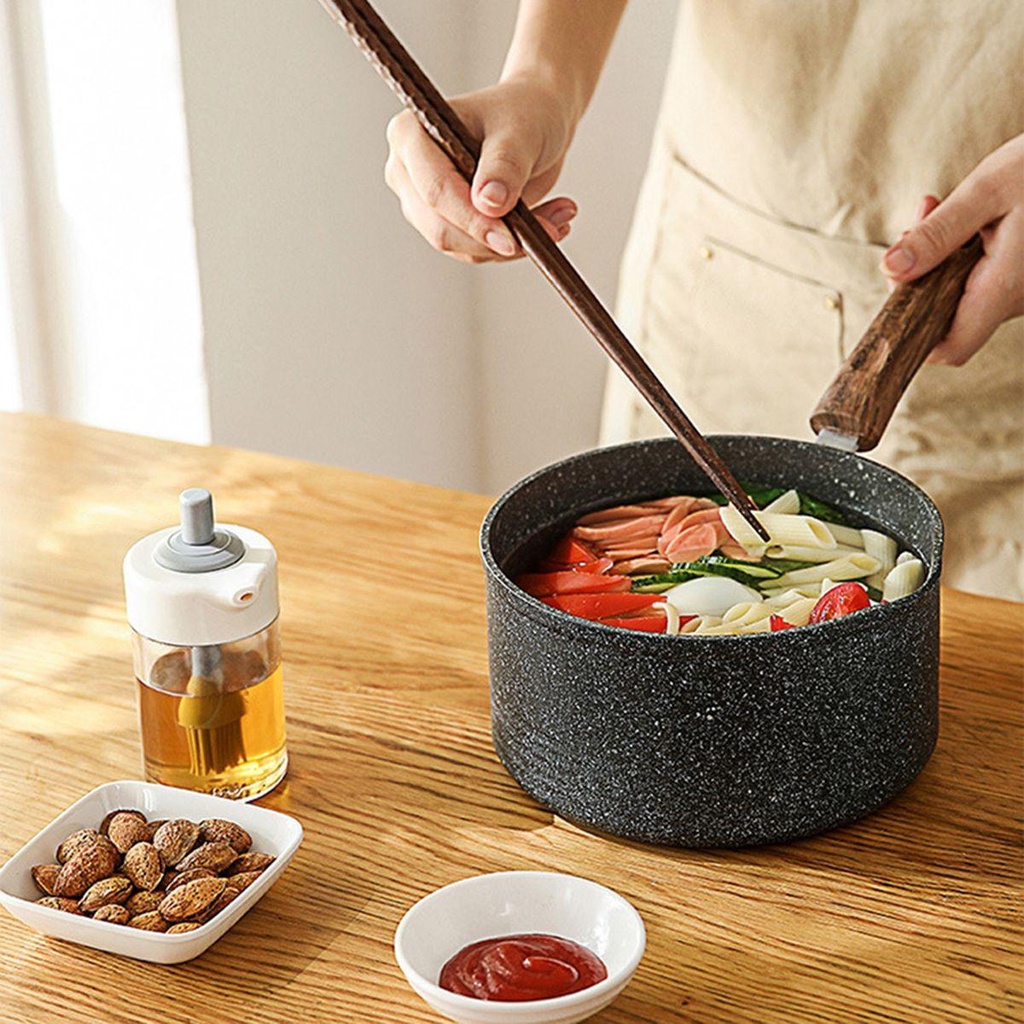 Bình Đựng Dầu Kèm Cọ Quét Bằng Silicone Tiện Dụng Cho Nhà Bếp