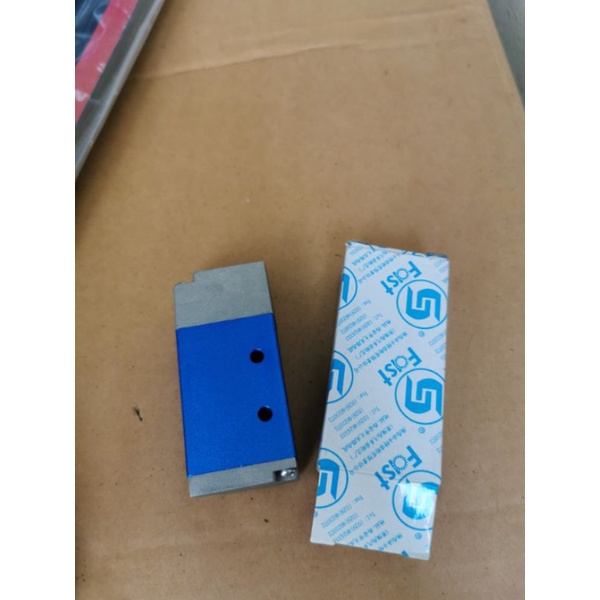 Van chia hơi để chế tay số phụ hơi, bao diêm hộp số, van chia hơi hộp số xe tải.