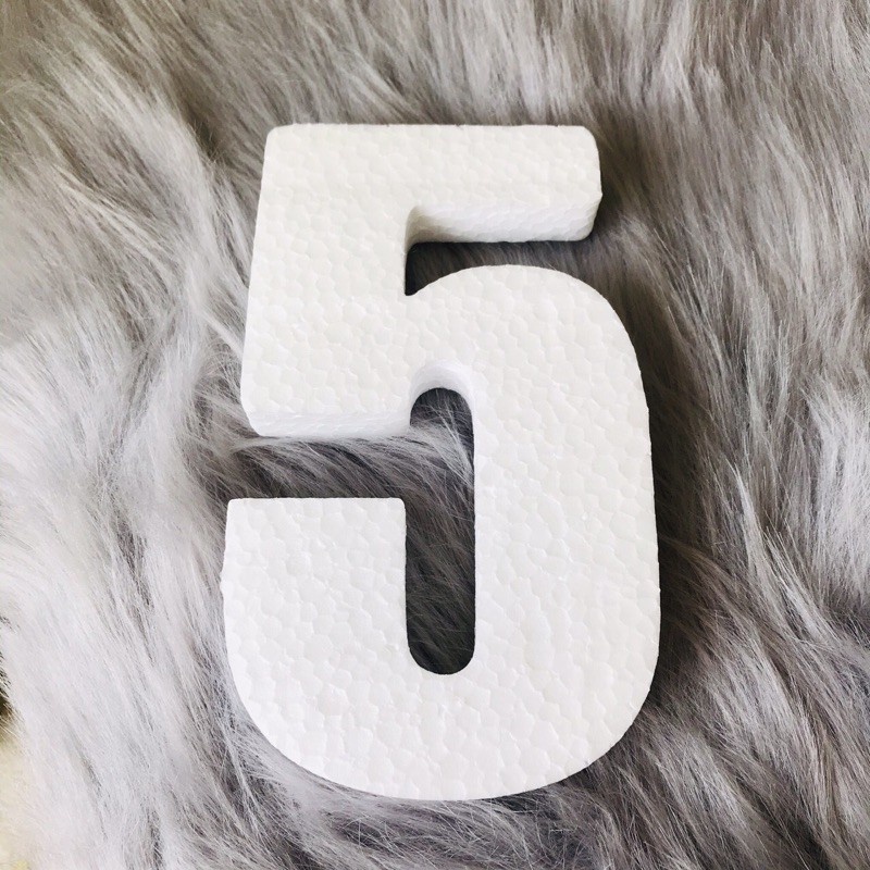 Số mút xốp trắng 18cm tự đứng trang trí bánh kem