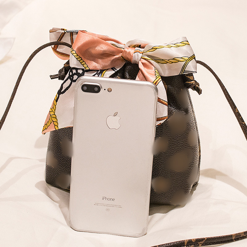 Túi dây rút bằng da PU màu trơn thời trang Hàn Quốc