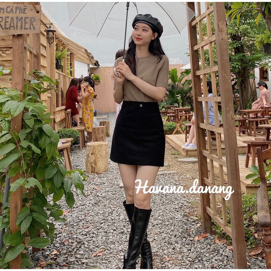 Chân váy nhung chữ A hai túi có kèm lót quần bên trong, chất nhung tăm dày dặn AE65