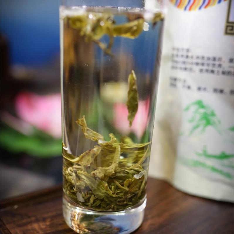 Lục Trà ướp hoa nhài cánh trắng, túi trà hoa nhài 250g, dành cho những người uống trà thích vị mạnh, hương thơm nhẹ.