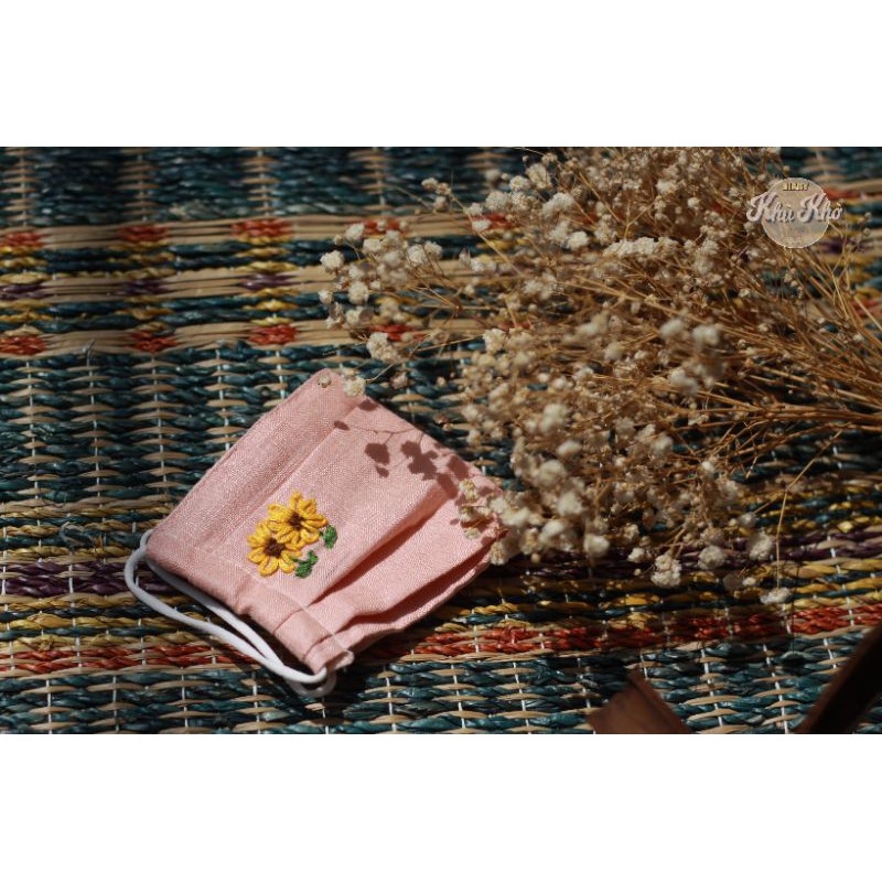 KHẨU TRANG VẢI LINEN THÊU TAY