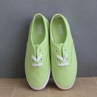 Giày thể thao size 40 chân 24,5cm